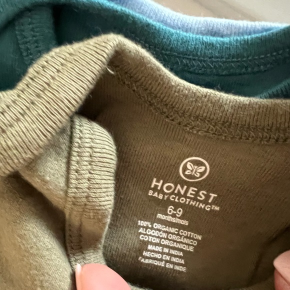 6-9 Month Shortsleeve Onesie Bundle - Picture 4 of 5